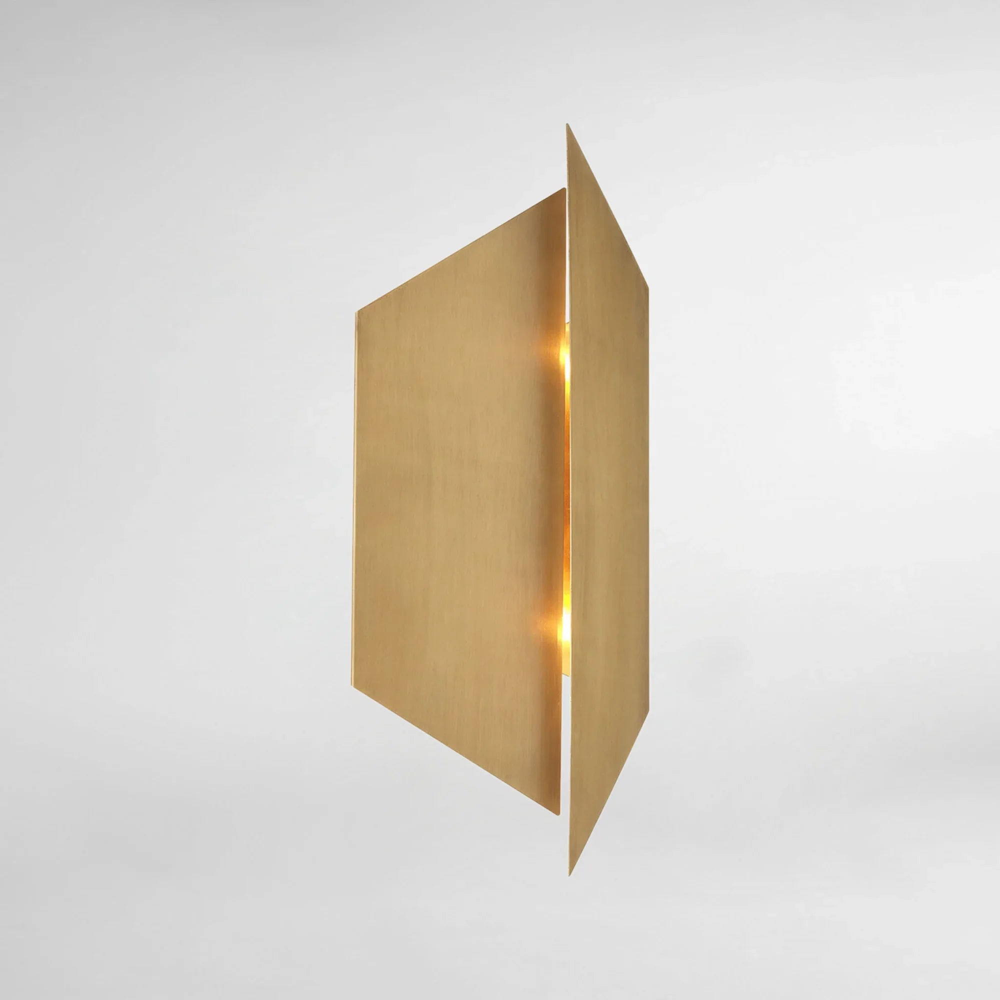 Hera Wall Light: Sculptural Light with Architectural Presence