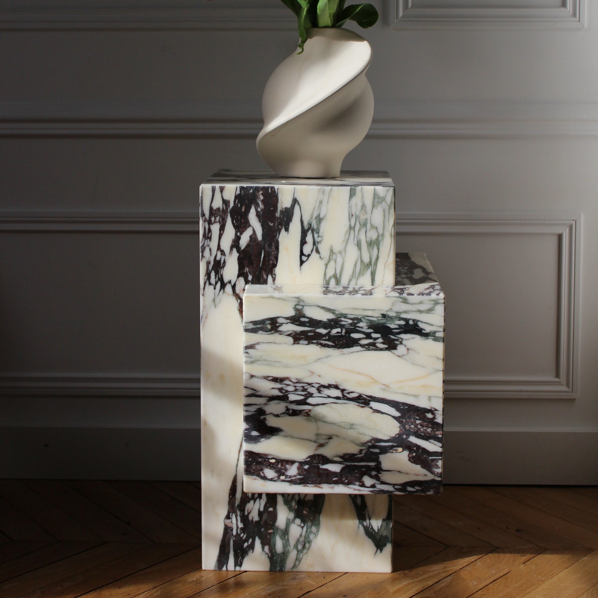 Ella Calacatta Viola Luxury Designer Marble Table