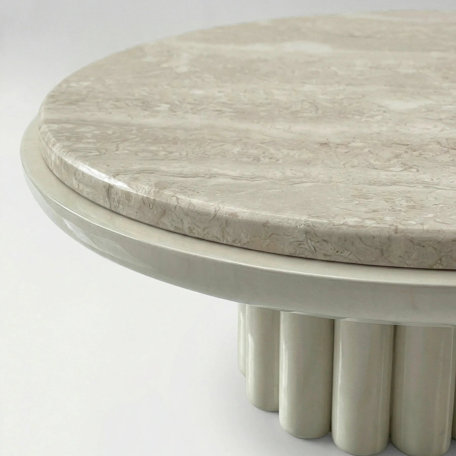 Edoni Off-White And Travertine