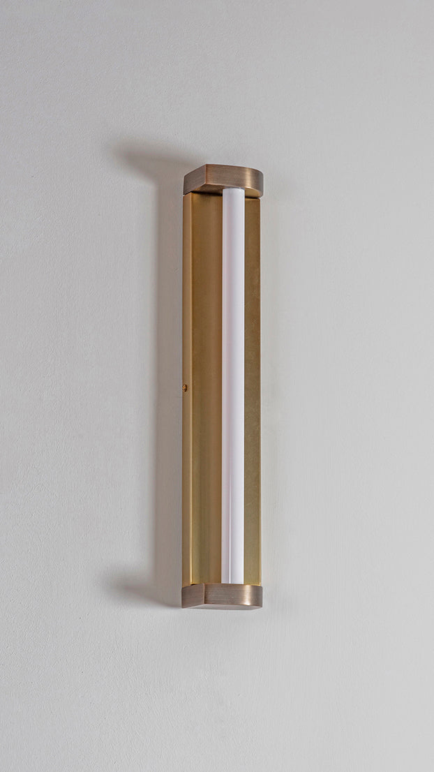 ROUNDED CORNER – WALL LIGHT - Peter Staunton Design Studio