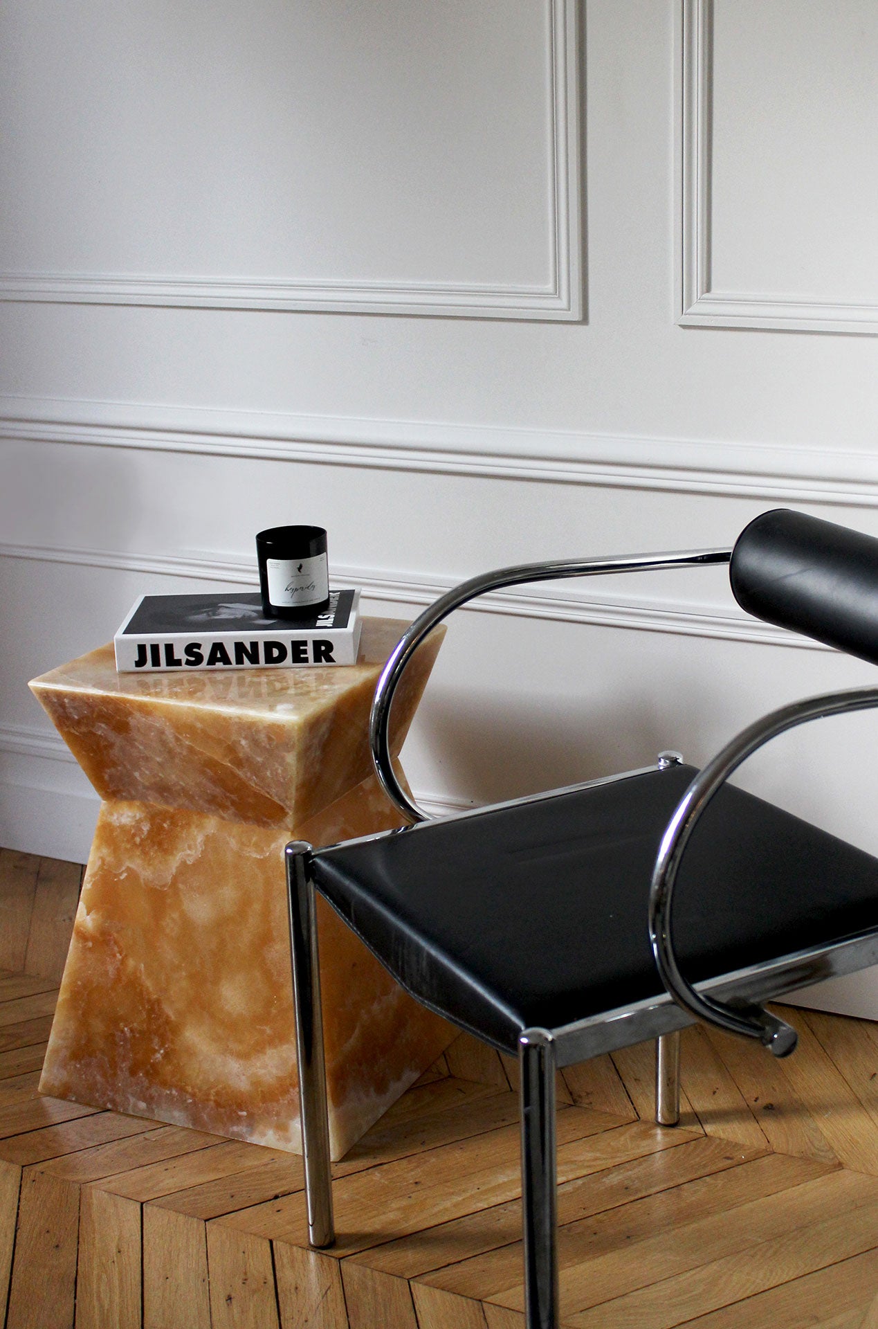 ARIA HONEY ONYX TABLE